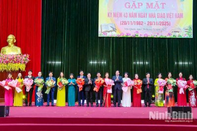 Nhiều trường học và các địa phương trong tỉnh tổ chức Lễ Kỷ niệm Ngày Nhà giáo Việt Nam 20/11