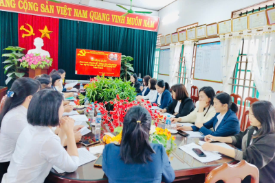 CHI BỘ TRƯỜNG MẦM NON GIAO THỊNH TỔ CHỨC HỘI NGHỊ KIỂM ĐIỂM, ĐÁNH GIÁ, XẾP LOẠI CHẤT LƯỢNG TẬP THỂ, LÃNH ĐẠO VÀ ĐẢNG VIÊN NĂM 2025.